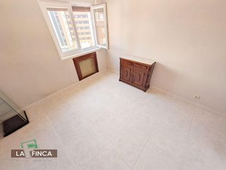 Piso en venta en Milán - Pumarín - Teatinos en Oviedo