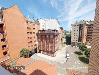 Piso en venta en Milán - Pumarín - Teatinos en Oviedo