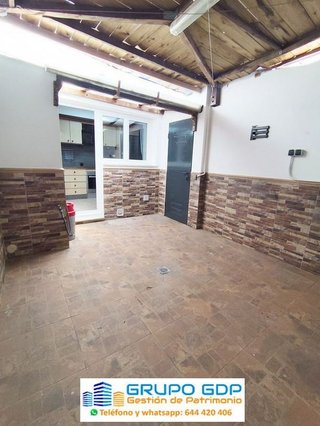 Casa adosada en alquiler en Sanlúcar la Mayor