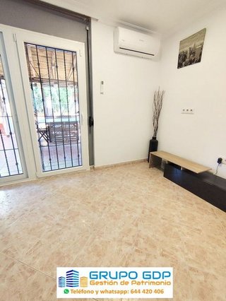 Casa adosada en alquiler en Sanlúcar la Mayor