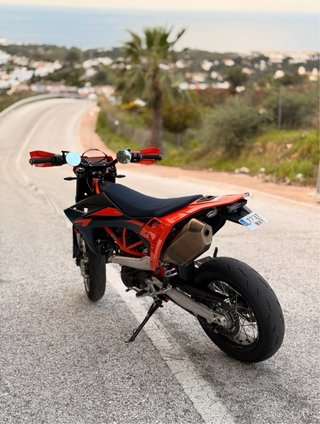 KTM 690 SMCR 2026 | 3180km | KTM warranty