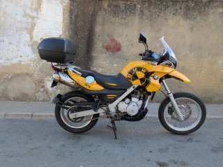 BMW F 650 GS Amarilla y Negra