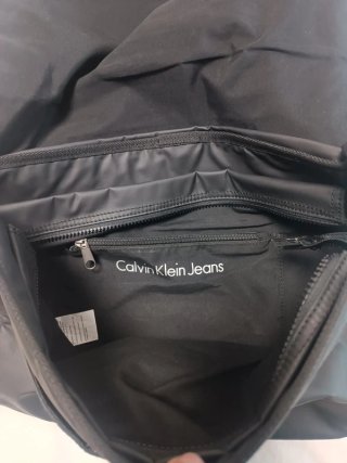 Bandolera Calvin Klein chico BOLD FLAP MESS