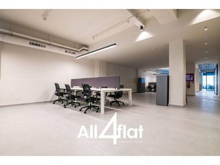 Local comercial en alquiler en El Parc i la Llacuna del Poblenou en Barcelona