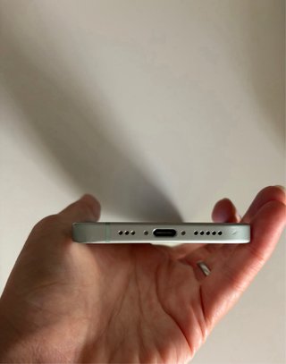 iPhone 15 256GB