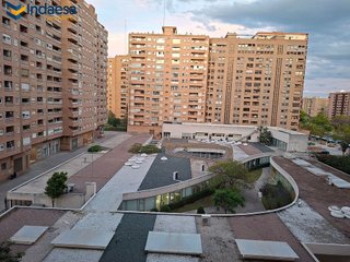 Piso en venta en Ciutat Jardí en Valencia