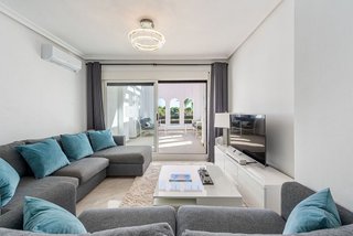 Piso en venta en Nueva Andalucía centro en Marbella