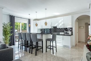 Piso en venta en Nueva Andalucía centro en Marbella