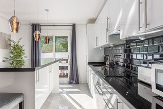 Piso en venta en Nueva Andalucía centro en Marbella