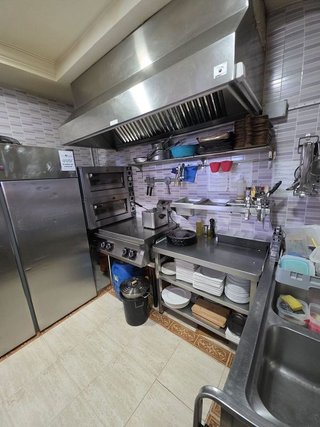 Local comercial en venta en Playa Bajadilla - Puertos en Marbella