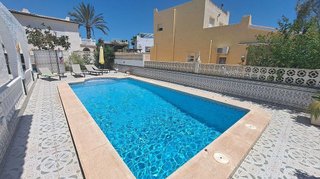 Chalet en venta en San Miguel de Salinas