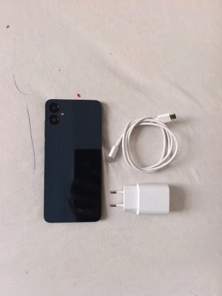 Samsung Galaxy A05 64GB + Cargador Completo