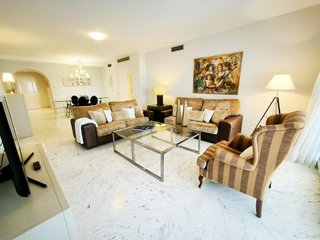 Piso en alquiler en Puerto Banús en Marbella