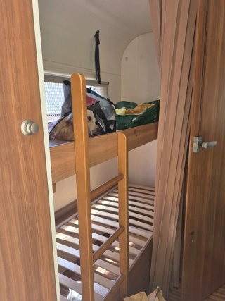 Caravana Adria Altea de 1.100 kg
