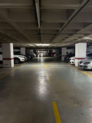 Garaje en venta en Artigas - Llefià en Badalona