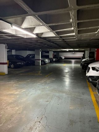 Garaje en venta en Artigas - Llefià en Badalona