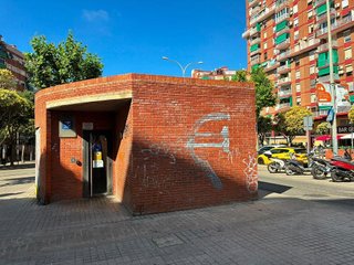 Garaje en venta en Artigas - Llefià en Badalona