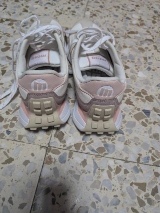 Zapatillas Mustang Blancas y Rosas