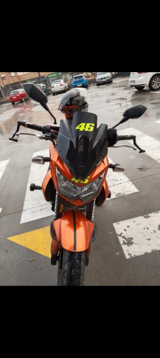 Kawasaki Z750 Naranja Negra