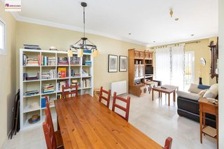Casa adosada en venta en Crta. De la Sierra en Granada