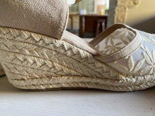 Sandalias cuña verano