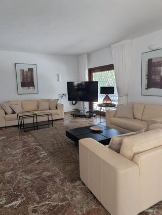 Chalet en alquiler en Nueva Andalucía centro en Marbella