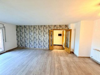 Piso en venta en Santa Clara-Caputxins-Hospital en Vic