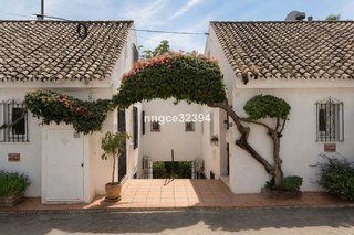 Dúplex en venta en Nueva Andalucía centro en Marbella