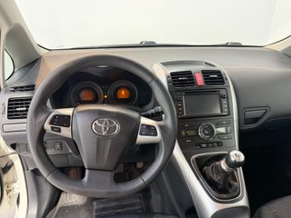 Toyota Auris 90D Active