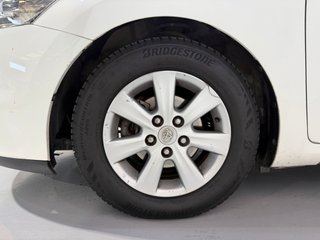 Toyota Auris 90D Active
