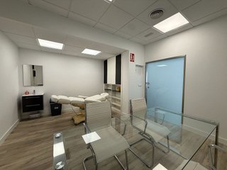 Local comercial en venta en Playa de Poniente en Benidorm