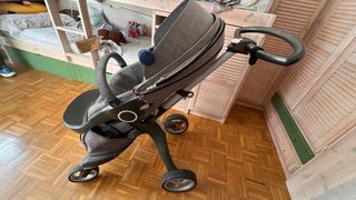 Carrito bebé Stokke gris con capazo y silla