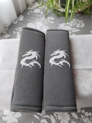 Fundas cinturón coche dragón gris