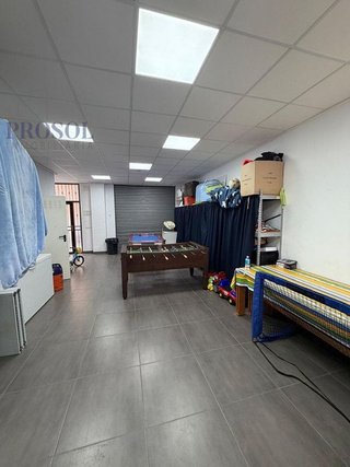 Local comercial en venta en Piscinas en Villarreal