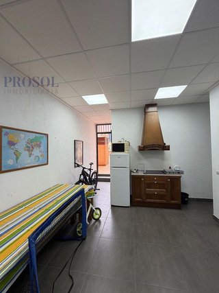 Local comercial en venta en Piscinas en Villarreal
