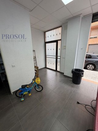 Local comercial en venta en Piscinas en Villarreal