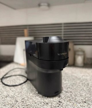 Cafetera Nespresso Vertuo Pop ENV90.B Negra