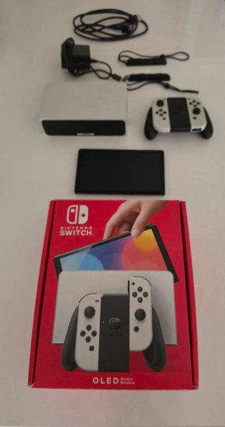 Nintendo Switch OLED Blanca y Negra