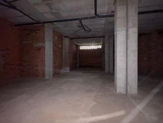 Local comercial en venta en Linares