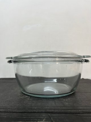 Ciotola in vetro trasparente