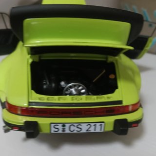 Porsche 930 Turbo 1:18 Norev
