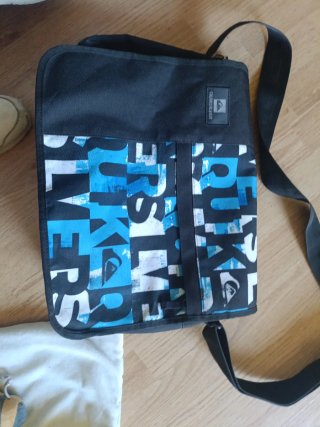 Mochila Quiksilver Negra y Azul