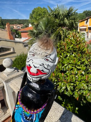 Marioneta tradicional de madera