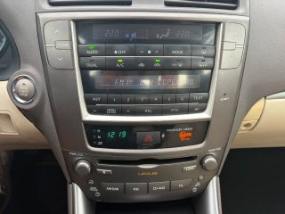 Lexus IS 2010