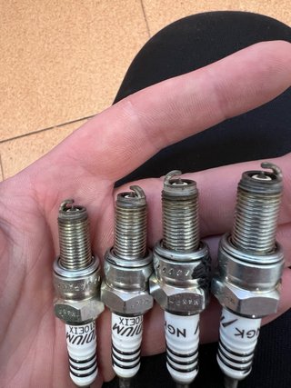4 Bujías Iridio NGK CR10EIX