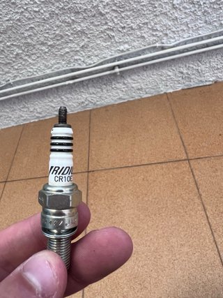 4 Bujías Iridio NGK CR10EIX