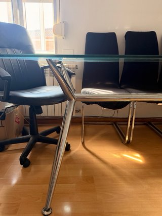 Mesa de comedor cristal y metal