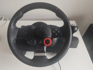 Consola PS3 Negra 2 mandos+ 8juegos+volante