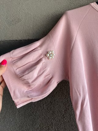 Magliettina rosa con perle
