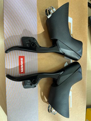 Manetas + pinzas de freno SRAM Force eTap AXS